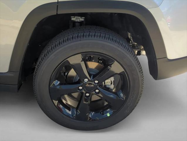2025 Jeep Grand Cherokee Altitude X 4x2