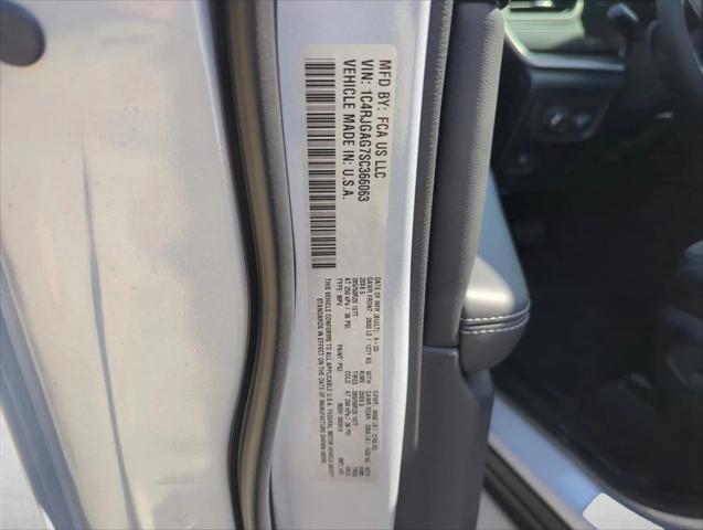 2025 Jeep Grand Cherokee Altitude X 4x2