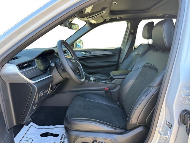2025 Jeep Grand Cherokee Altitude X 4x2