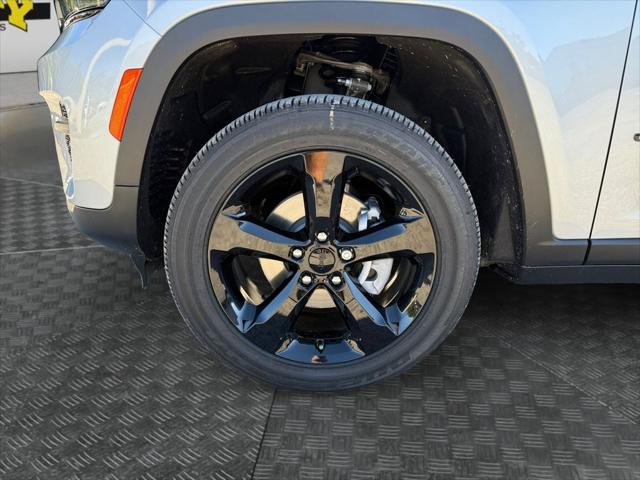 2025 Jeep Grand Cherokee Altitude X 4x2