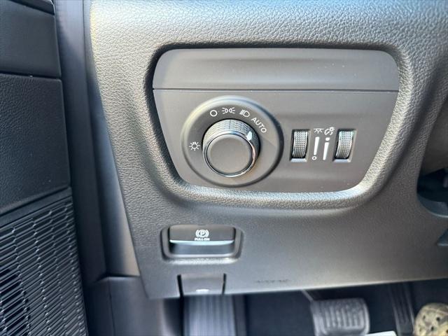 2025 Jeep Grand Cherokee Altitude X 4x2