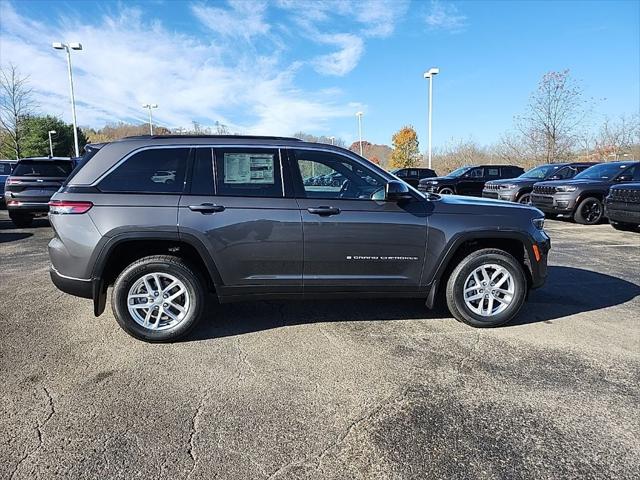 2025 Jeep Grand Cherokee GRAND CHEROKEE LAREDO X 4X4 2025 Jeep Grand Cherokee GRAND CHEROKEE LAREDO X 4X4