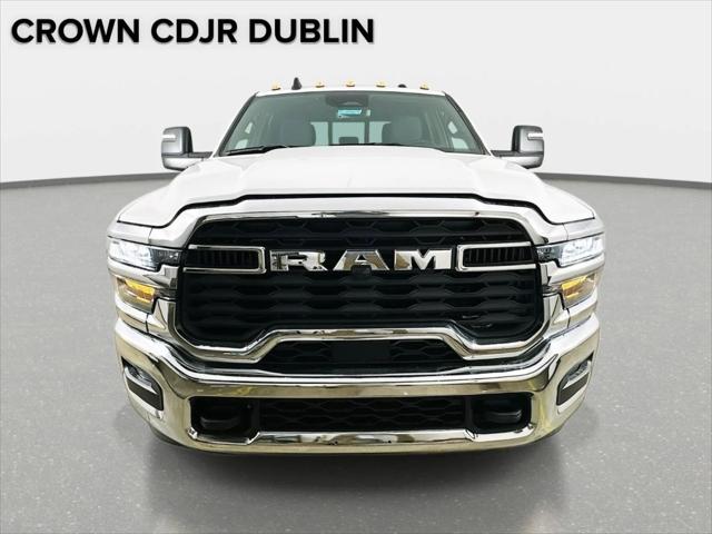 2026 RAM Ram 3500 Chassis Cab RAM 3500 TRADESMAN CREW CAB CHASSIS 4X4 60 CA
