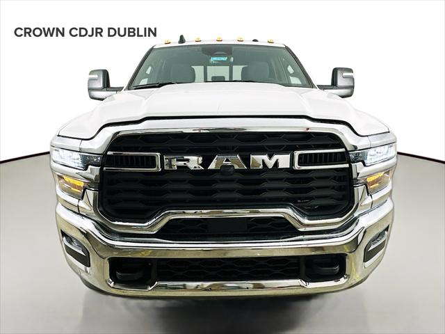 2026 RAM Ram 3500 Chassis Cab RAM 3500 TRADESMAN CREW CAB CHASSIS 4X4 60 CA