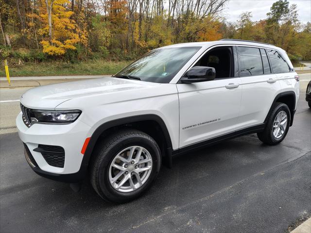 2025 Jeep Grand Cherokee GRAND CHEROKEE LAREDO X 4X4
