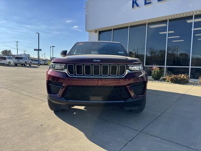 2025 Jeep Grand Cherokee GRAND CHEROKEE LAREDO X 4X4