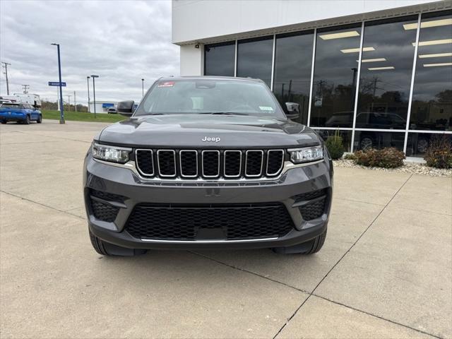 2025 Jeep Grand Cherokee GRAND CHEROKEE LAREDO X 4X4 2025 Jeep Grand Cherokee GRAND CHEROKEE LAREDO X 4X4