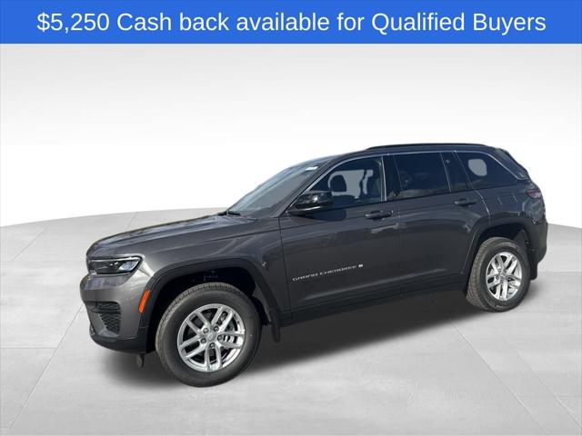 2025 Jeep Grand Cherokee GRAND CHEROKEE LAREDO X 4X4 2025 Jeep Grand Cherokee GRAND CHEROKEE LAREDO X 4X4