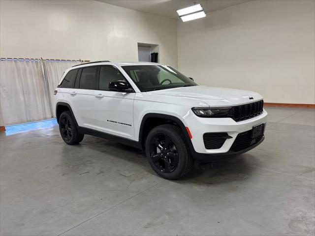 2025 Jeep Grand Cherokee Altitude X 4x4