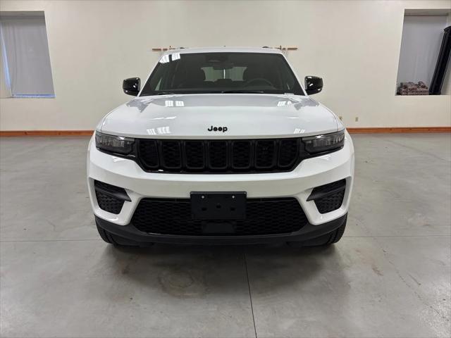 2025 Jeep Grand Cherokee Altitude X 4x4