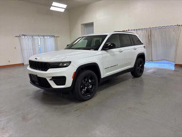 2025 Jeep Grand Cherokee Altitude X 4x4
