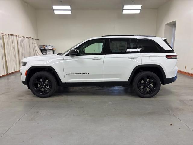 2025 Jeep Grand Cherokee Altitude X 4x4