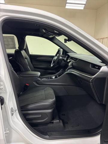 2025 Jeep Grand Cherokee Altitude X 4x4