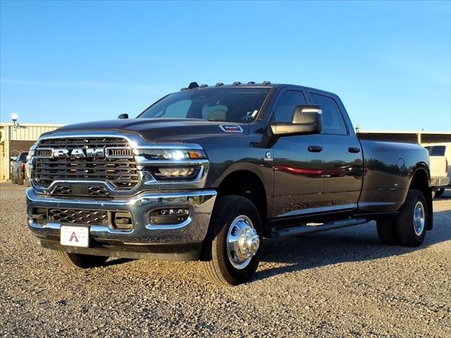 2026 RAM Ram 3500 RAM 3500 TRADESMAN CREW CAB 4X4 8 BOX