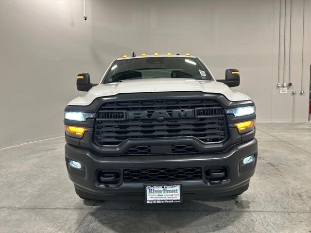 2026 RAM Ram 3500 Chassis Cab RAM 3500 TRADESMAN CREW CAB CHASSIS 4X4 60 CA 2026 RAM Ram 3500 Chassis Cab RAM 3500 TRADESMAN CREW CAB CHASSIS 4X4 60 CA