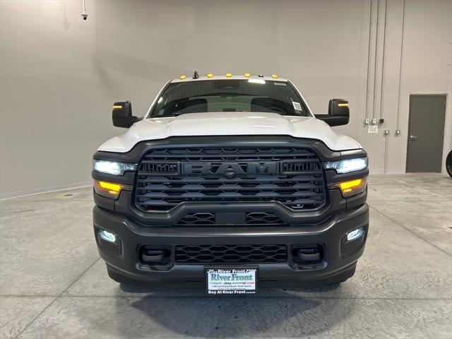 2026 RAM Ram 3500 Chassis Cab RAM 3500 TRADESMAN CREW CAB CHASSIS 4X4 60 CA 2026 RAM Ram 3500 Chassis Cab RAM 3500 TRADESMAN CREW CAB CHASSIS 4X4 60 CA