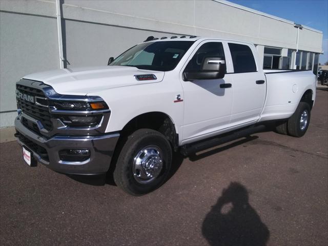 2026 RAM Ram 3500 RAM 3500 TRADESMAN CREW CAB 4X4 8 BOX 2026 RAM Ram 3500 RAM 3500 TRADESMAN CREW CAB 4X4 8 BOX