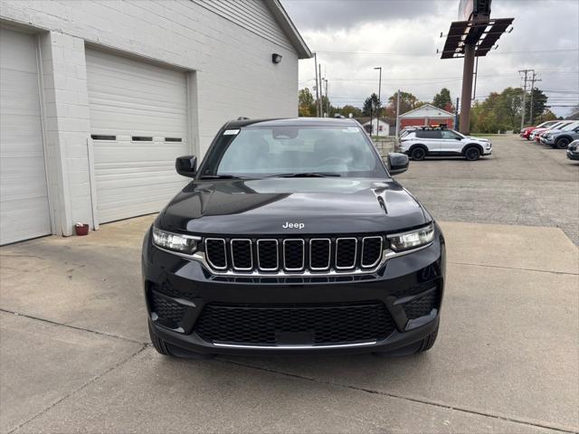 2025 Jeep Grand Cherokee GRAND CHEROKEE LAREDO X 4X4 2025 Jeep Grand Cherokee GRAND CHEROKEE LAREDO X 4X4