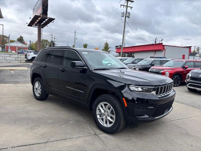 2025 Jeep Grand Cherokee GRAND CHEROKEE LAREDO X 4X4 2025 Jeep Grand Cherokee GRAND CHEROKEE LAREDO X 4X4