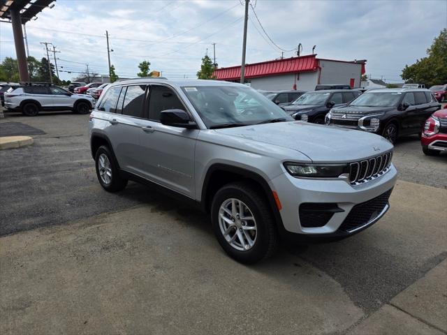 2025 Jeep Grand Cherokee GRAND CHEROKEE LAREDO X 4X4 2025 Jeep Grand Cherokee GRAND CHEROKEE LAREDO X 4X4