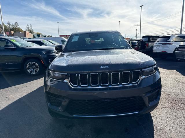 2025 Jeep Grand Cherokee GRAND CHEROKEE LAREDO X 4X4 2025 Jeep Grand Cherokee GRAND CHEROKEE LAREDO X 4X4