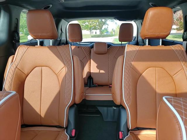2026 Chrysler Pacifica Pinnacle AWD