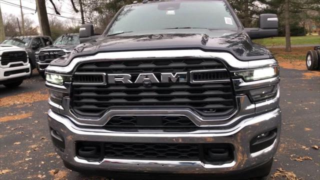 2026 RAM Ram 3500 Chassis Cab RAM 3500 TRADESMAN CREW CAB CHASSIS 4X4 60 CA