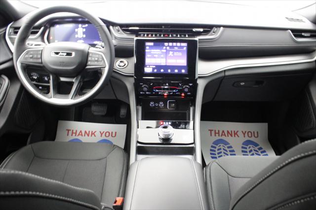 2025 Jeep Grand Cherokee GRAND CHEROKEE LAREDO X 4X2