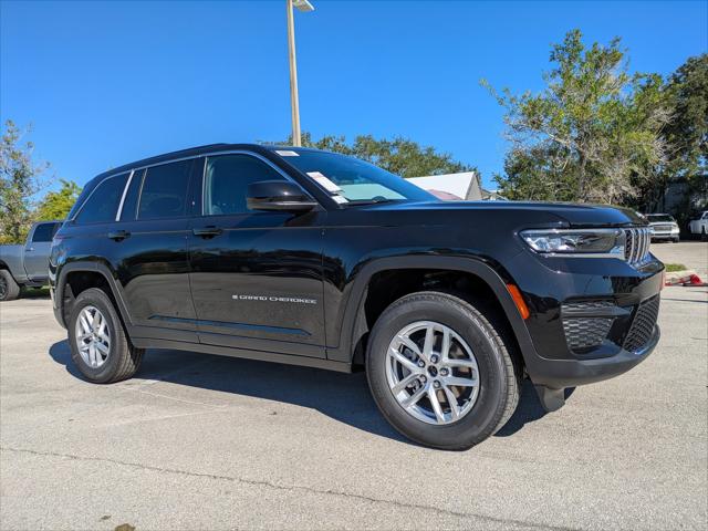 2025 Jeep Grand Cherokee GRAND CHEROKEE LAREDO X 4X4