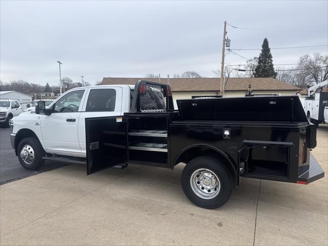 2026 RAM Ram 3500 Chassis Cab RAM 3500 TRADESMAN CREW CAB CHASSIS 4X4 60 CA 2026 RAM Ram 3500 Chassis Cab RAM 3500 TRADESMAN CREW CAB CHASSIS 4X4 60 CA
