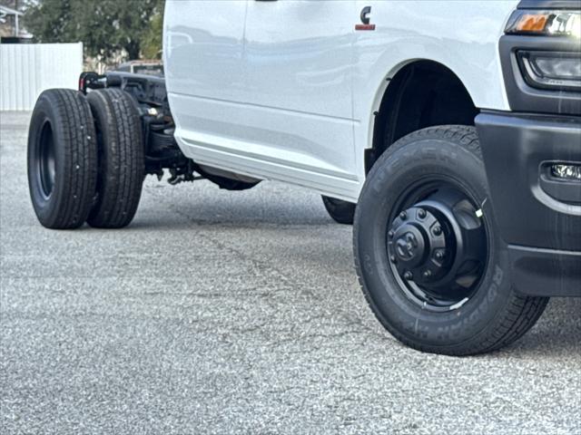 2026 RAM Ram 3500 Chassis Cab RAM 3500 TRADESMAN CREW CAB CHASSIS 4X4 60 CA