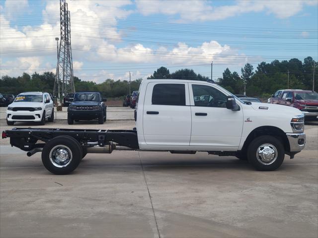 2026 RAM Ram 3500 Chassis Cab RAM 3500 TRADESMAN CREW CAB CHASSIS 4X4 60 CA