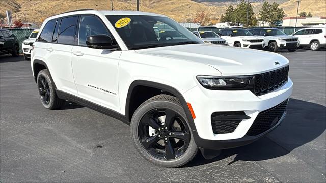 2025 Jeep Grand Cherokee GRAND CHEROKEE ALTITUDE X 4X4