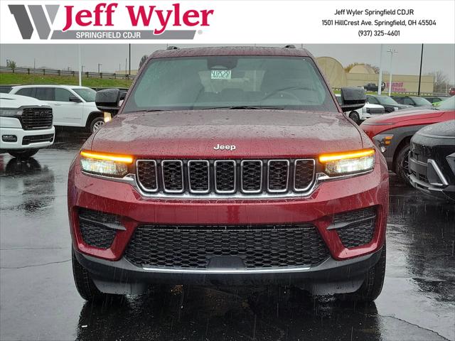 2025 Jeep Grand Cherokee GRAND CHEROKEE LAREDO X 4X4