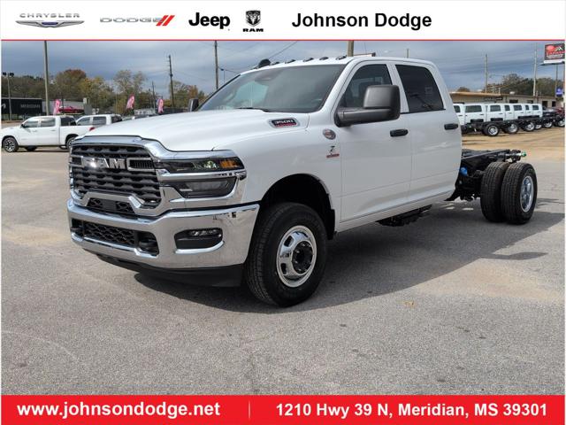 2026 RAM Ram 3500 Chassis Cab RAM 3500 TRADESMAN CREW CAB CHASSIS 4X4 60 CA 2026 RAM Ram 3500 Chassis Cab RAM 3500 TRADESMAN CREW CAB CHASSIS 4X4 60 CA