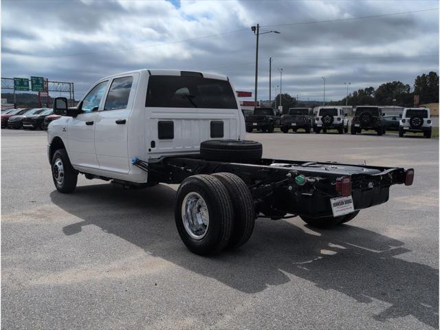 2026 RAM Ram 3500 Chassis Cab RAM 3500 TRADESMAN CREW CAB CHASSIS 4X4 60 CA 2026 RAM Ram 3500 Chassis Cab RAM 3500 TRADESMAN CREW CAB CHASSIS 4X4 60 CA