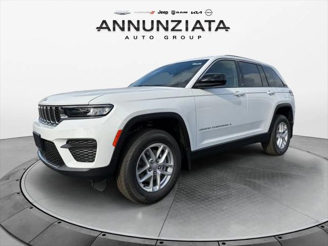 2025 Jeep Grand Cherokee GRAND CHEROKEE LAREDO X 4X4
