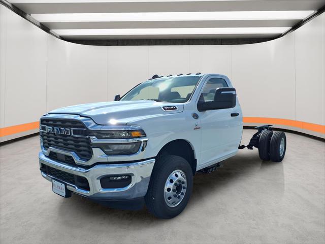2026 RAM Ram 3500 Chassis Cab RAM 3500 TRADESMAN CHASSIS REGULAR CAB 4X2 84 CA