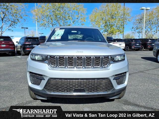 2025 Jeep Grand Cherokee GRAND CHEROKEE LAREDO 4X2