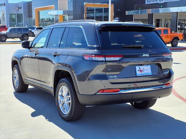 2025 Jeep Grand Cherokee GRAND CHEROKEE LAREDO X 4X4