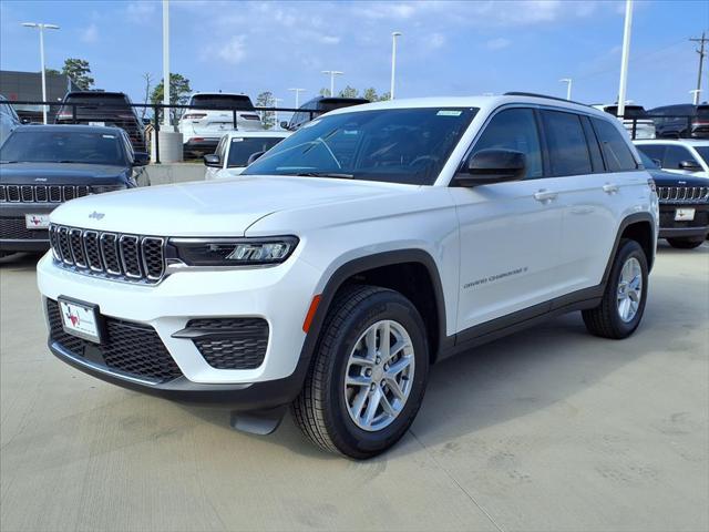 2025 Jeep Grand Cherokee GRAND CHEROKEE LAREDO X 4X4 2025 Jeep Grand Cherokee GRAND CHEROKEE LAREDO X 4X4