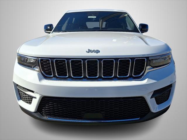 2025 Jeep Grand Cherokee GRAND CHEROKEE LAREDO X 4X4