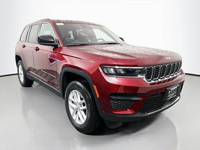2025 Jeep Grand Cherokee GRAND CHEROKEE LAREDO X 4X4