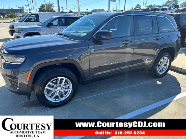 2025 Jeep Grand Cherokee GRAND CHEROKEE LAREDO X 4X4 2025 Jeep Grand Cherokee GRAND CHEROKEE LAREDO X 4X4