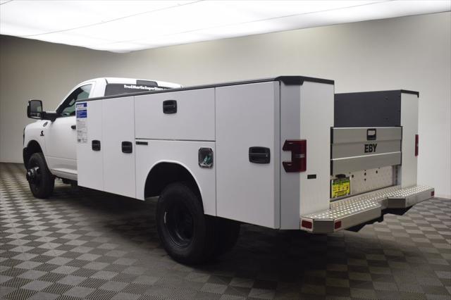 2026 RAM Ram 3500 Chassis Cab RAM 3500 TRADESMAN CHASSIS REGULAR CAB 4X2 84 CA