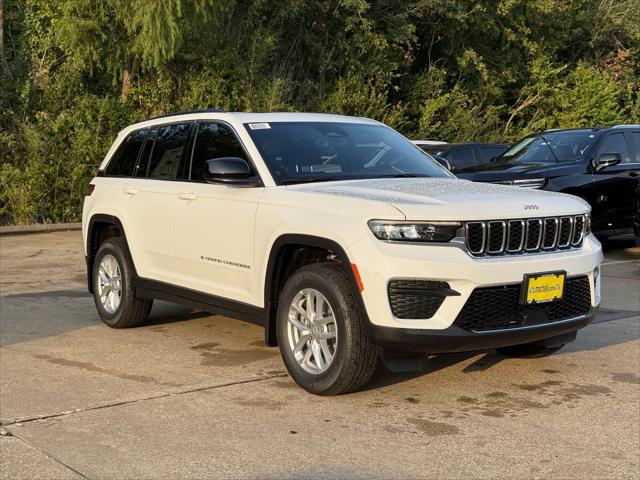 2025 Jeep Grand Cherokee GRAND CHEROKEE LAREDO X 4X4 2025 Jeep Grand Cherokee GRAND CHEROKEE LAREDO X 4X4