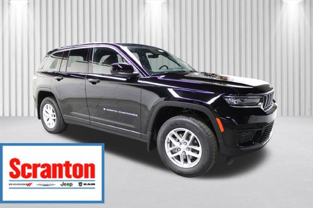 2025 Jeep Grand Cherokee GRAND CHEROKEE LAREDO X 4X4