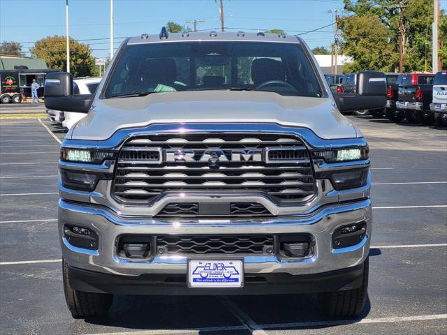 2026 RAM Ram 3500 RAM 3500 TRADESMAN CREW CAB 4X4 8 BOX