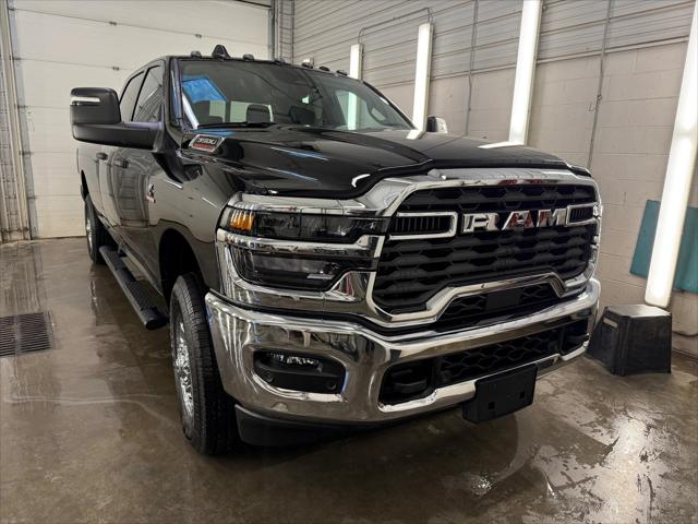 2026 RAM Ram 3500 RAM 3500 TRADESMAN CREW CAB 4X4 8 BOX