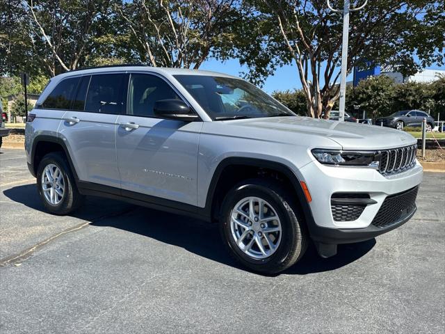 2025 Jeep Grand Cherokee GRAND CHEROKEE LAREDO X 4X2